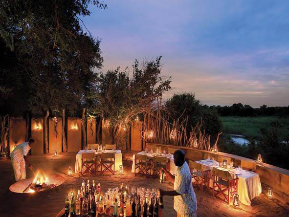 Tinga Legends Lodge - outdoor dining
